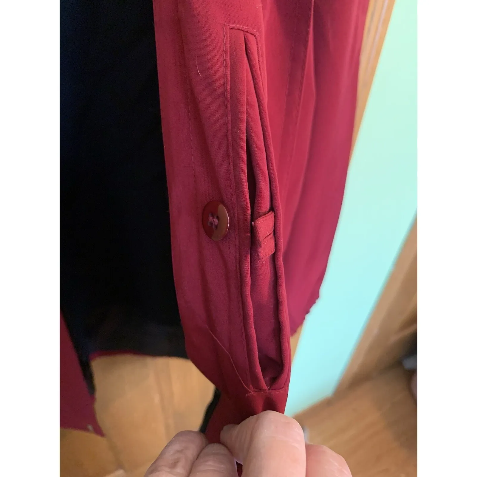 St John's Bay Women's Burgundy Quilted Jacket Coat Size Medium Hooded Zip Pocket - Image 8