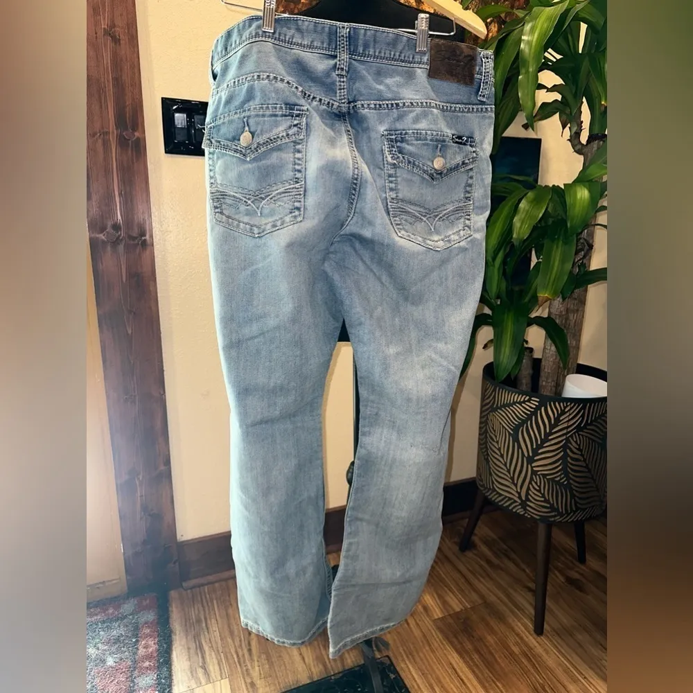 EUC Seven7 jeans  blue washed size 36W 32L - Image 5
