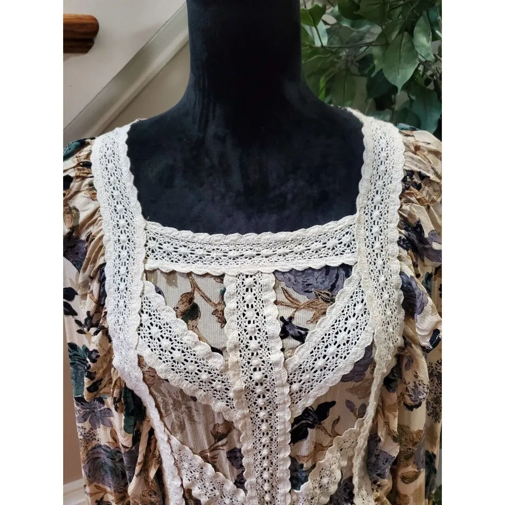 Entro Women's Beige Floral 100% Rayon Square Neck Long Sleeve Top Blouse Size S - Image 2