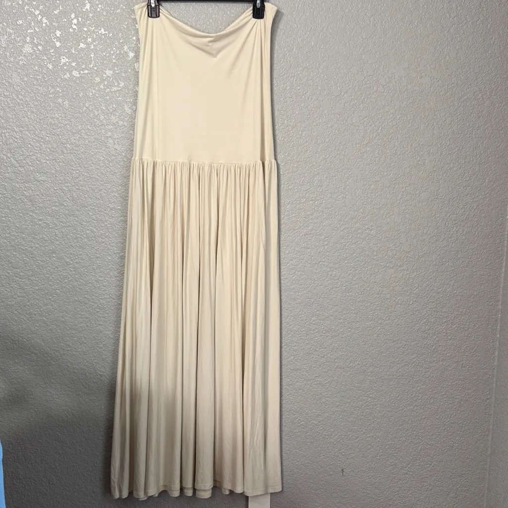 Lululemon 2 in 1 Maxi Dress in light ivory size XL - Image 3