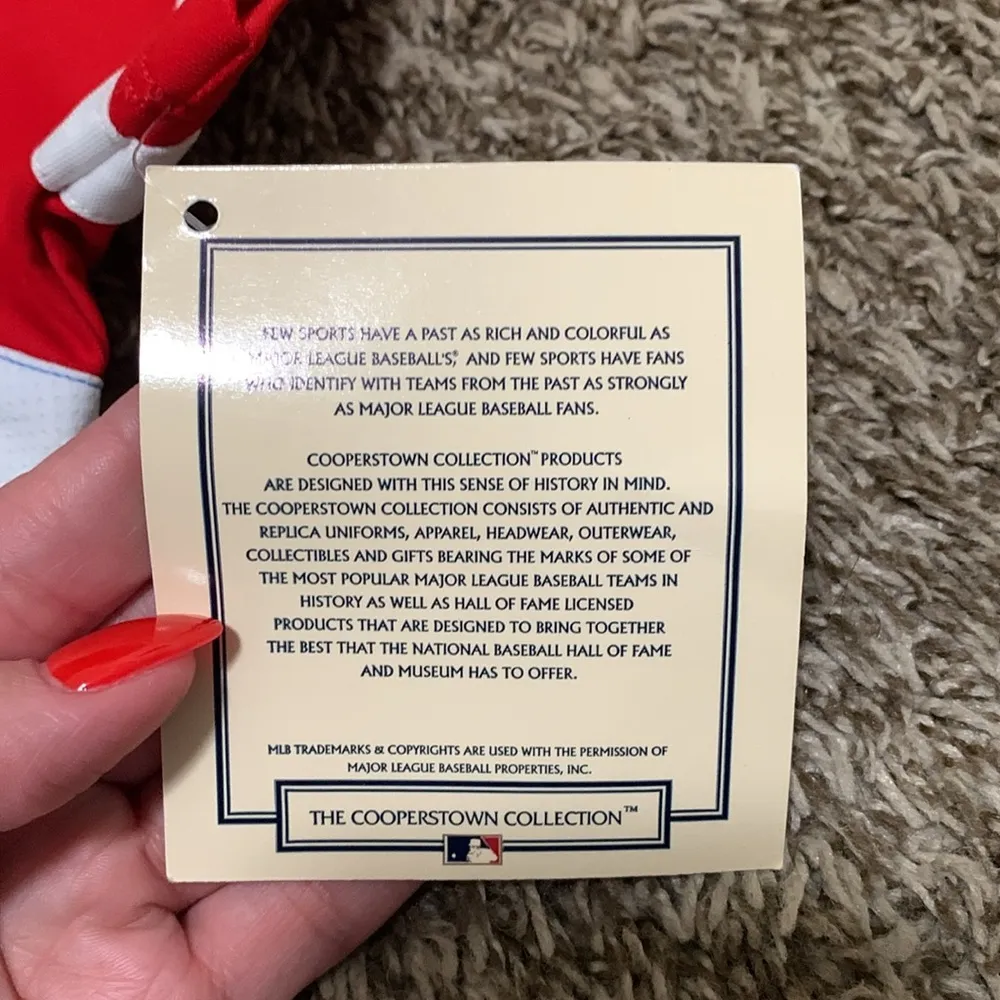 Majestic Cooperstown Collection NWT Cardinals MLB  woman size MEDIUM shirt - Image 5