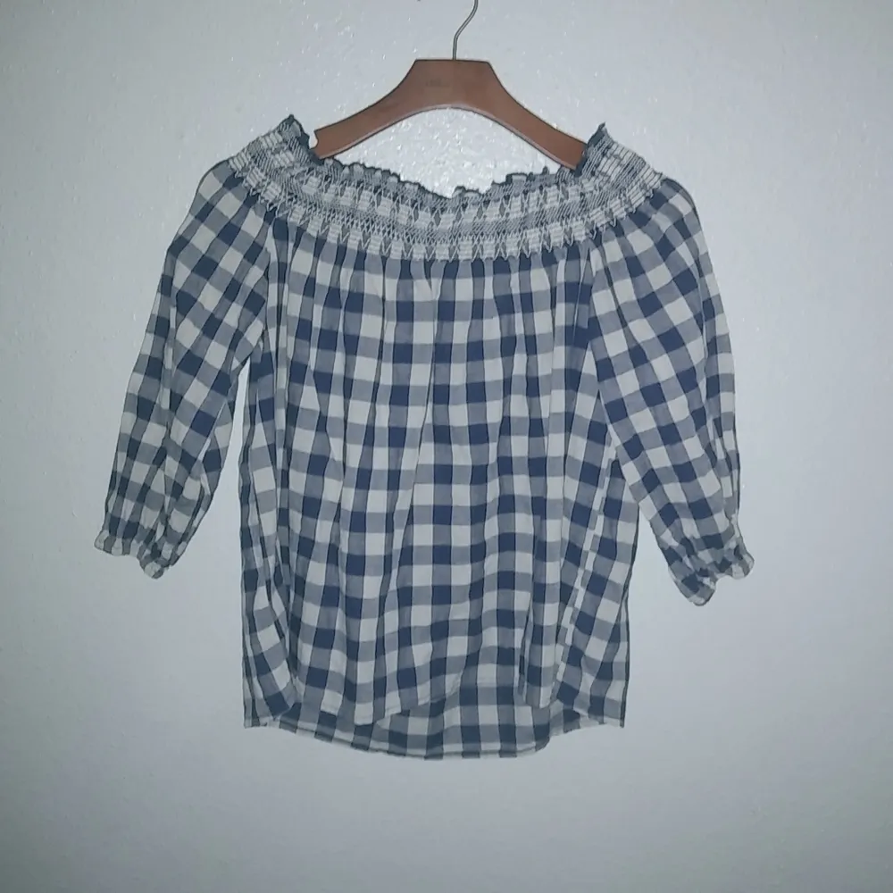 Shyanne S Blue Checkered Crop Top - Image 4