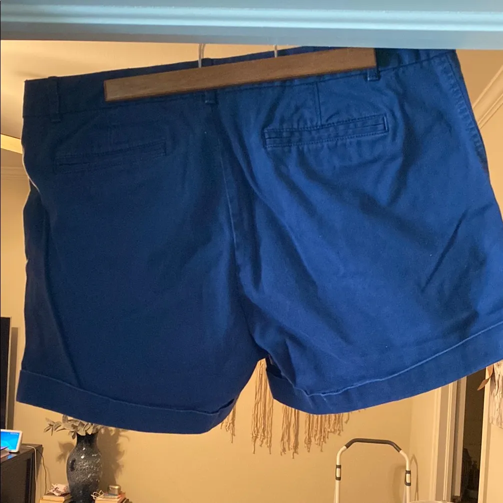 Banana Republic Blue Bermuda Shorts Classic Cotton Design - Image 2