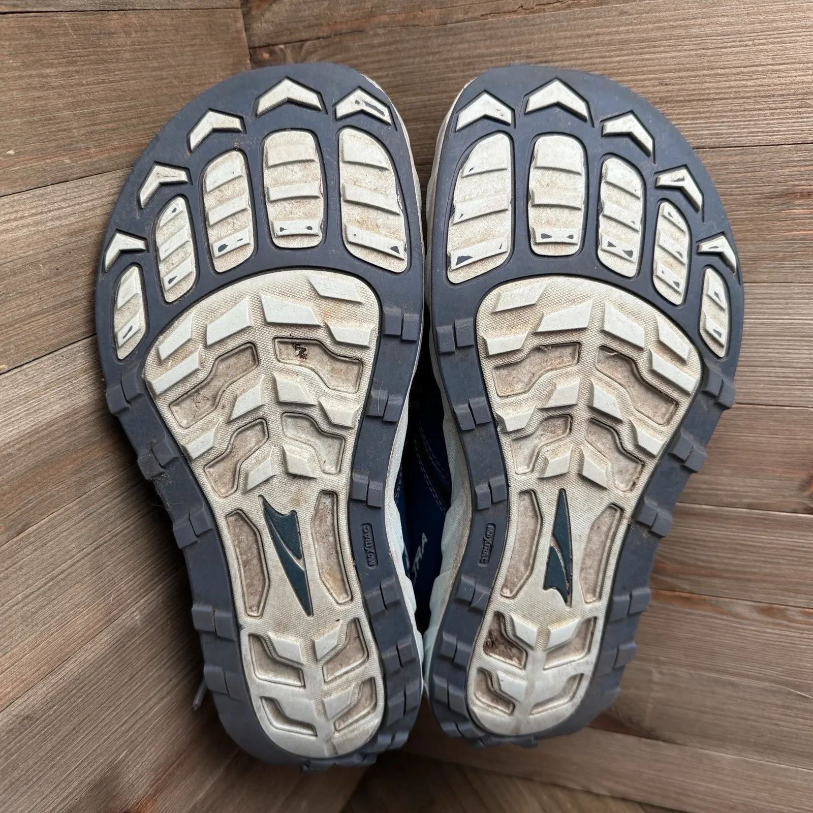 Altra Women's Superior‎ 5 Size 9.5 Teal Gray Trail Running Shoes Wide Toe Box Blue - Image 9