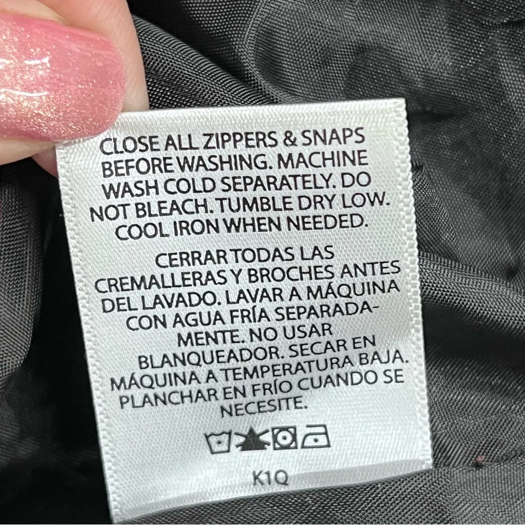 Faded Glory Women's 3x(22w-24w) plus size black Puffer Jacket zip off hoodie - Image 4