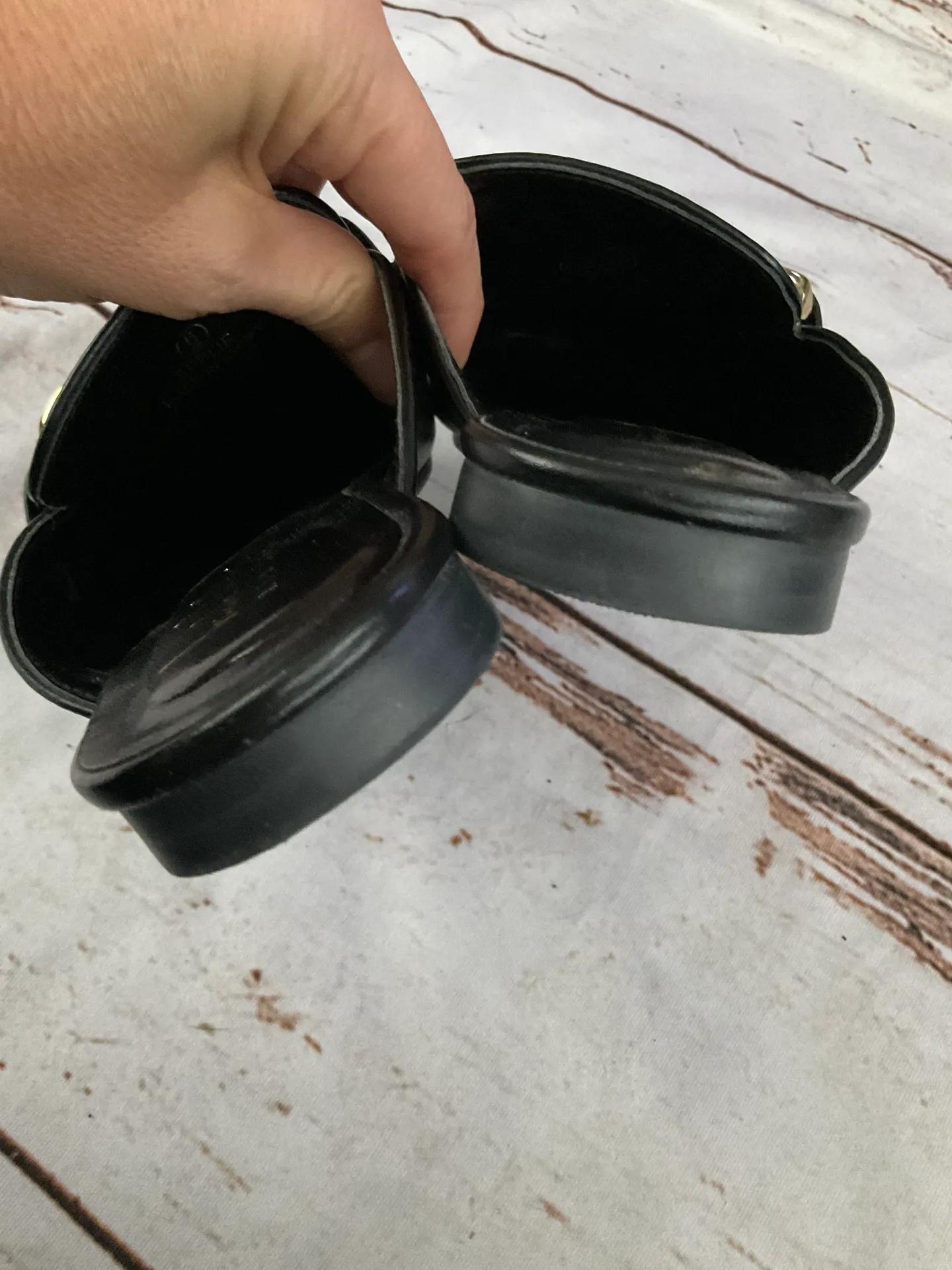 FAUX LEATHER APPLIE MULES - Image 7