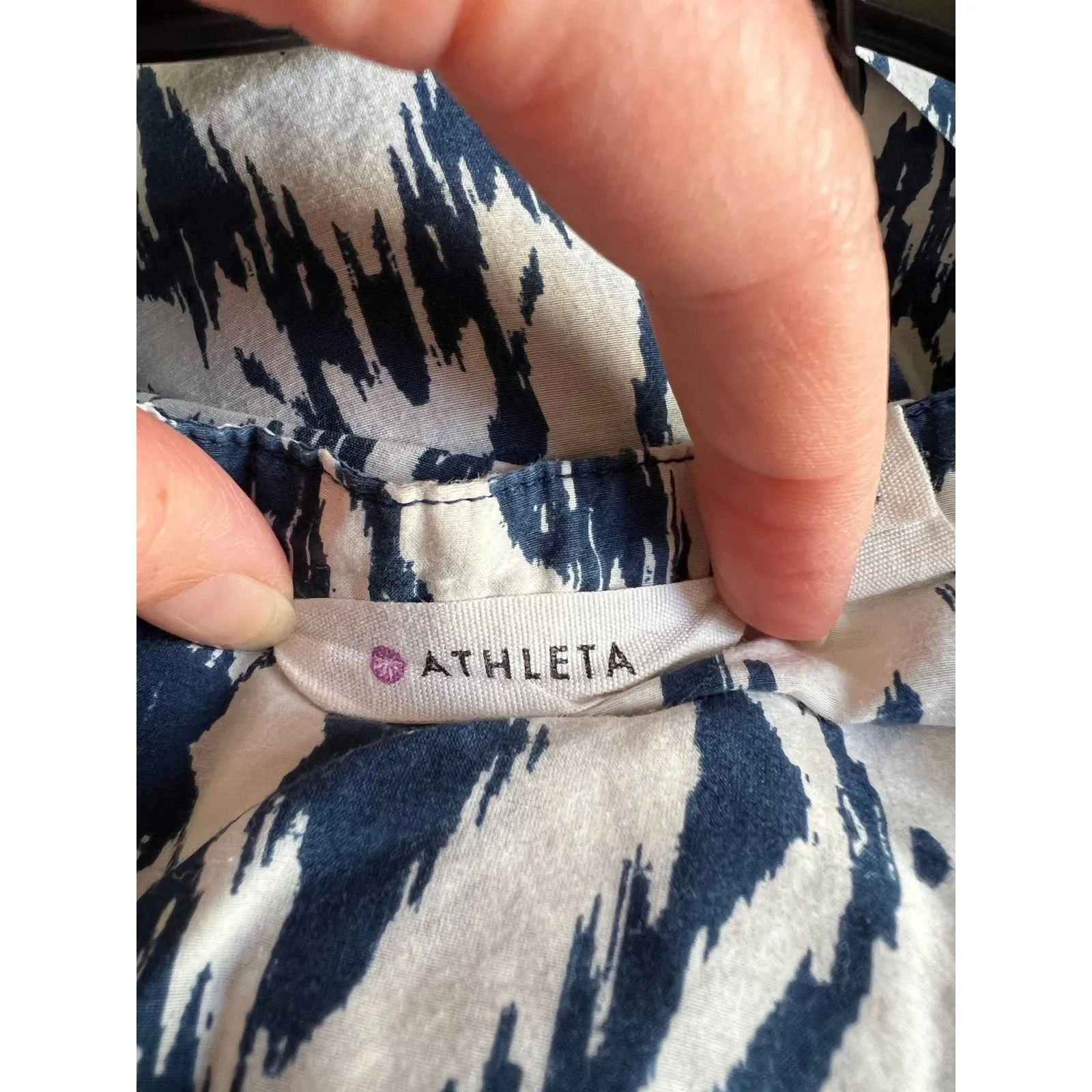 ATHLETA swim kaftan tunic button‎ up blue ikat size XS - Image 4