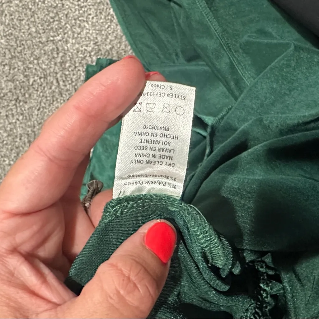 Windsor‎ emerald green long evening gown with side slit size small - Image 9