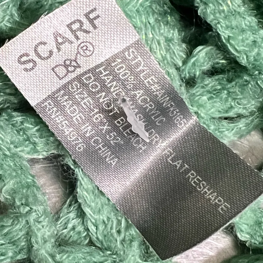 D&Y Green Scarf - EUC - Image 4