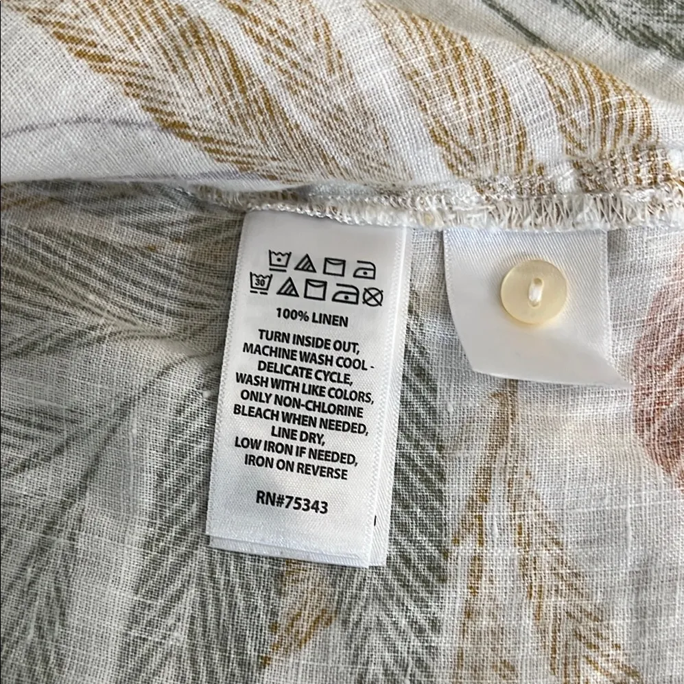 Tahari Women’s 
Fern Print Linen Short Sleeve
Button-Up Top sizeXL.       ordrA3 - Image 7