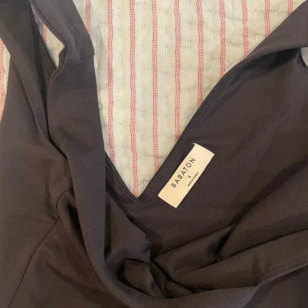 Aritzia Babaton Tank - Image 4