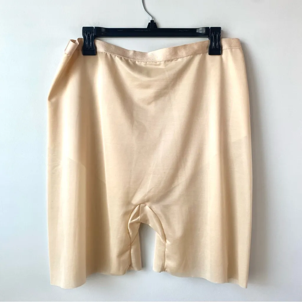 Skims Simply Bare‎ Low Back Shorts Sand 4X - Image 3