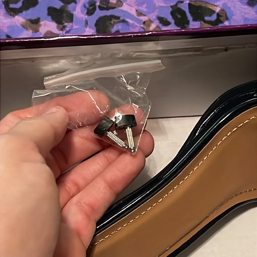 Elegant Black High Heel Sandals Blue Size 10 - Image 9