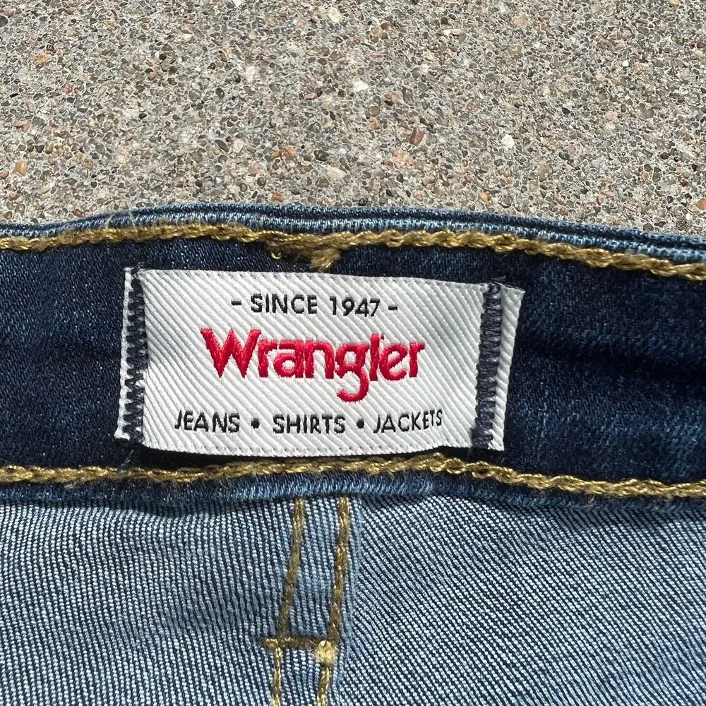 Wrangler 4 Inch Mid Rise Fray Denim Jean Shorts Size 0 - Image 3