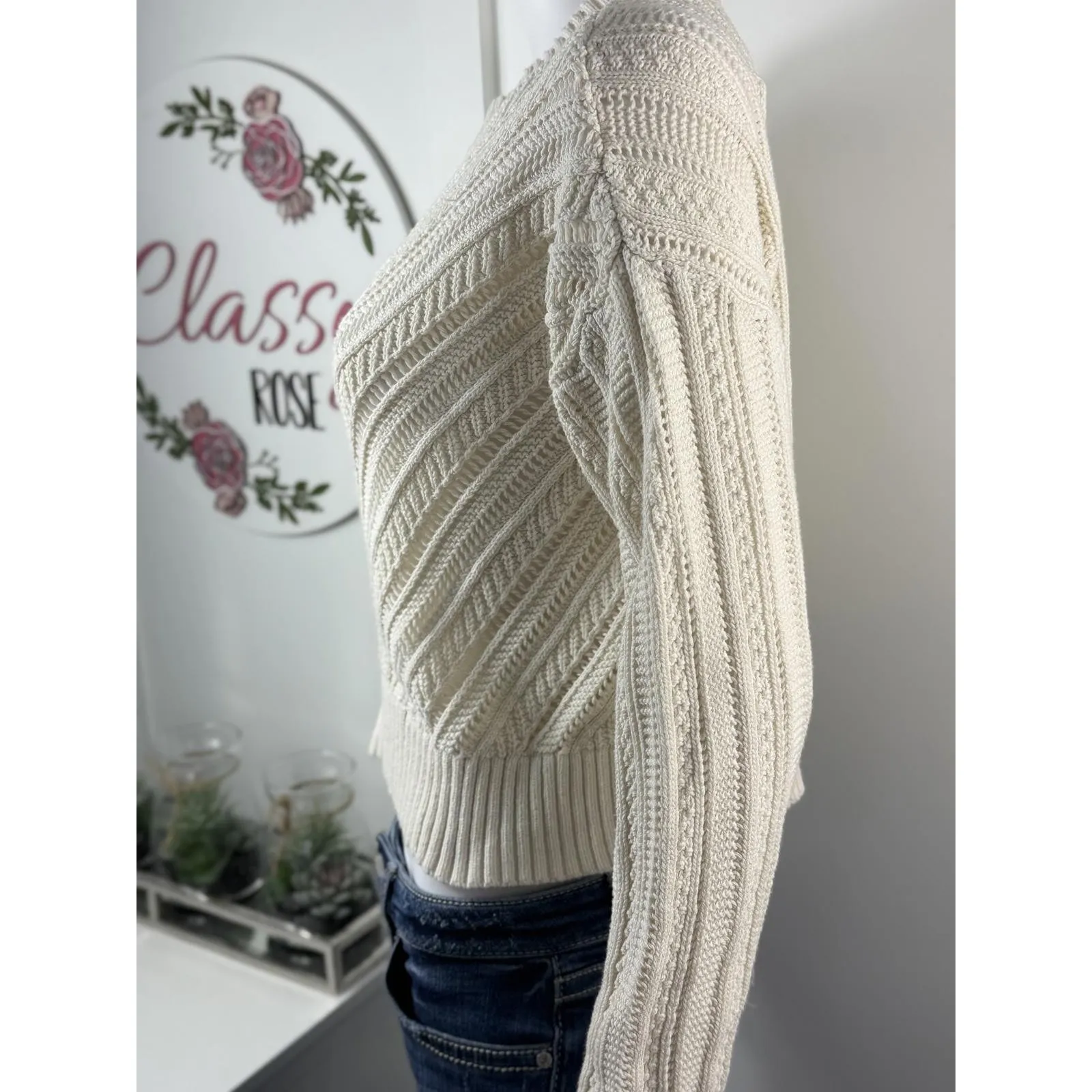 Cute Old Navy Sweater Size M - Image 3