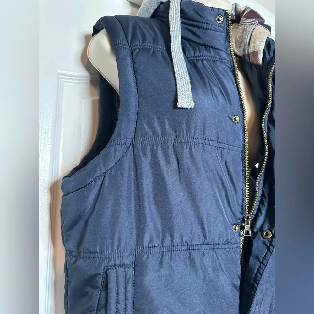 American Threads Blue Button Up Hooded Women’s Cotton Blend Zip Up Puffer Vest - Image 4