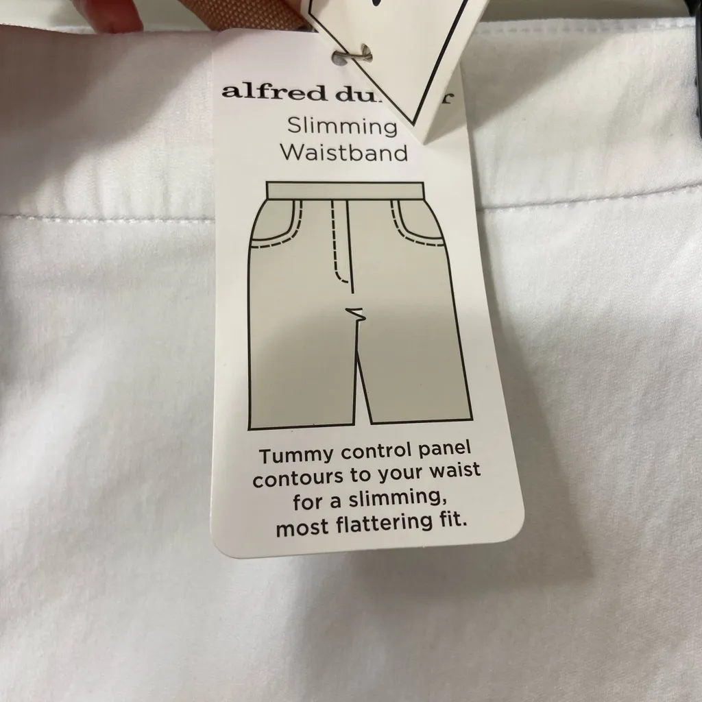 NWOT Alfred Dunner women’s solid white slimming tummy control capri pants petite - Image 3