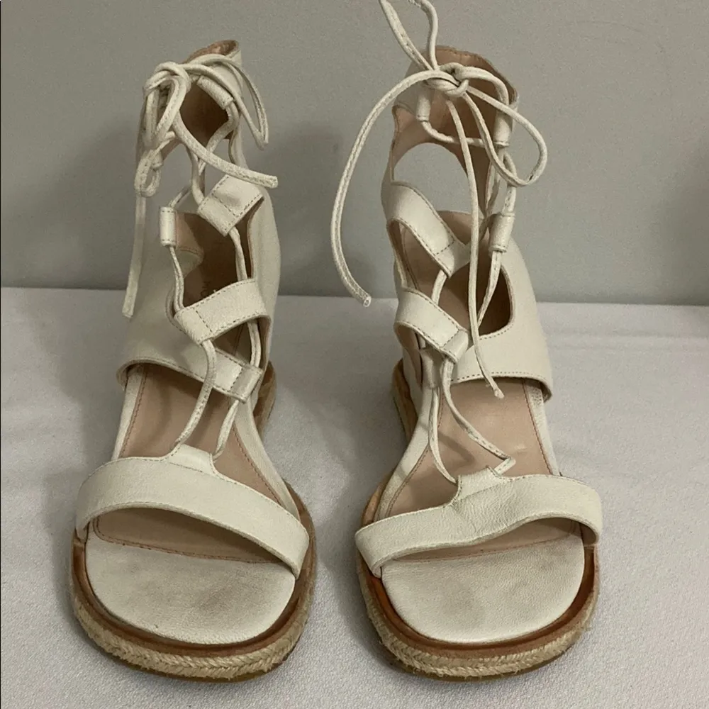 Pelle Moda Women's Cream Wedge gladiator Sandals size 10 - Image 2