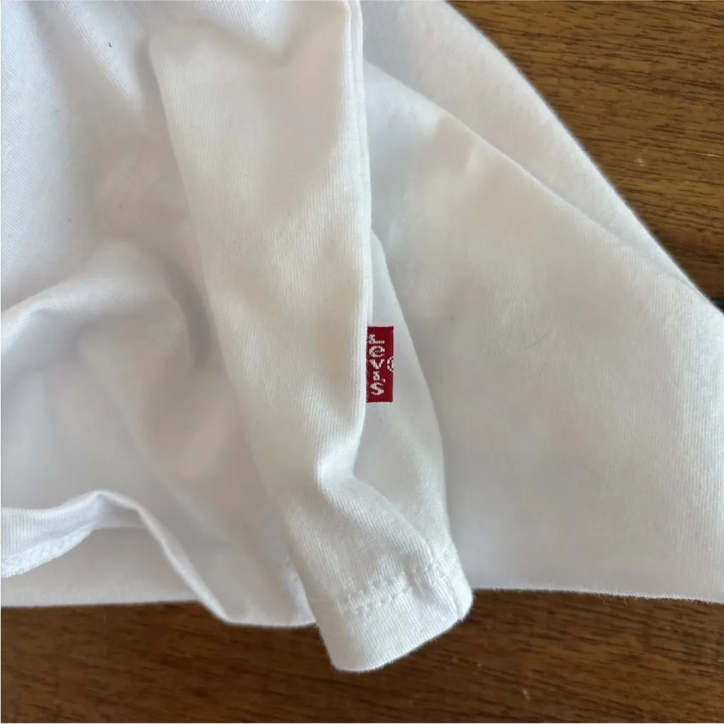 Levi’s Shirt Adult Medium White Short Sleeve Casual Tee - Image 12