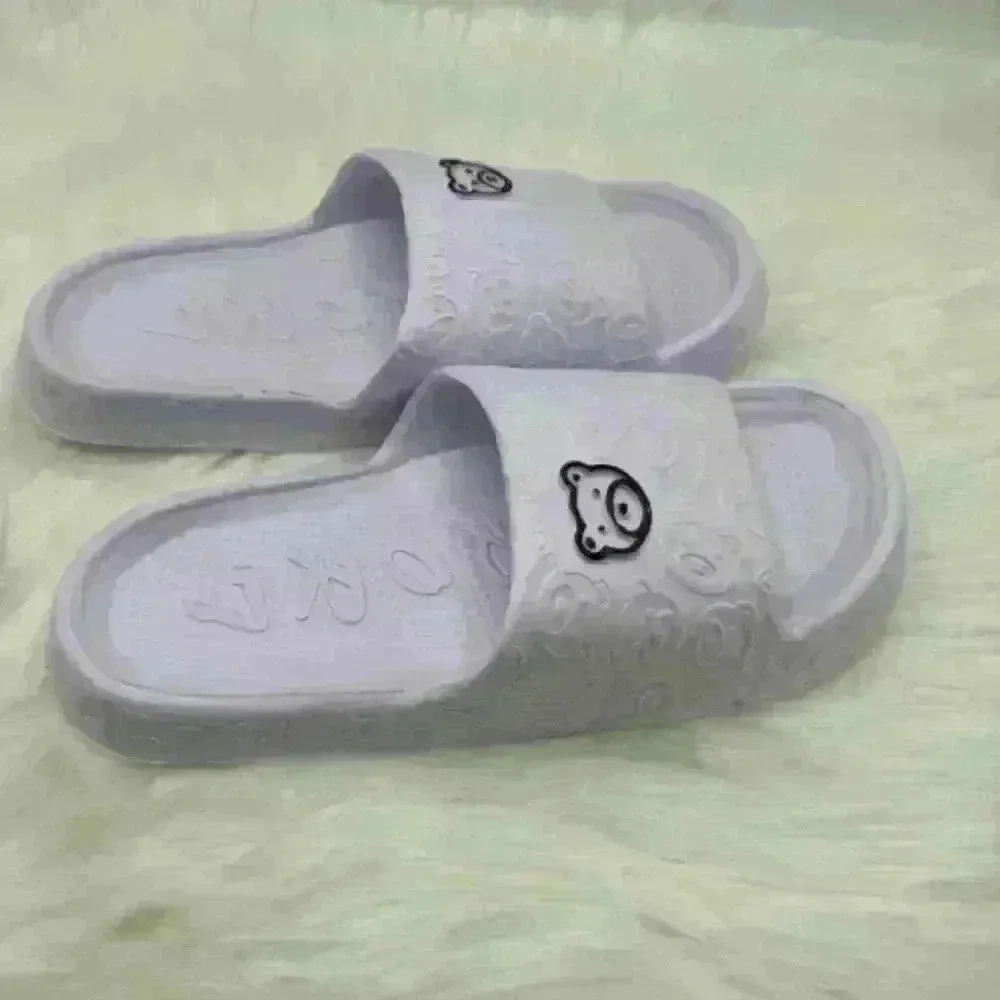 Woman’s Open Toe Breathable House/Pool Bear Design Slippers Lavender SIZE 7.5 - Image 4