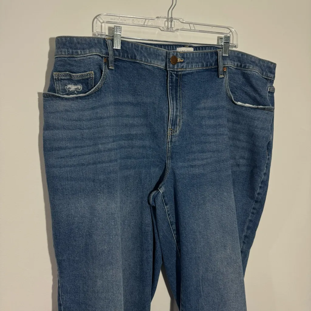 Lane Bryant Signature Fit Mid Rise‎ Relaxed Straight Jean In Medium Blue Size 24 - Image 3