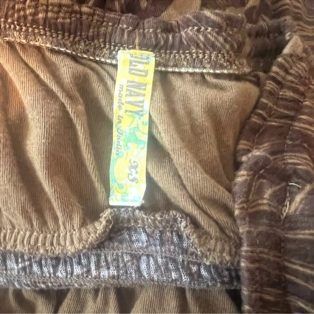 - Brown Leaf Print Strapless Top Old Navy large print palm leaf pull on romper - Image 3