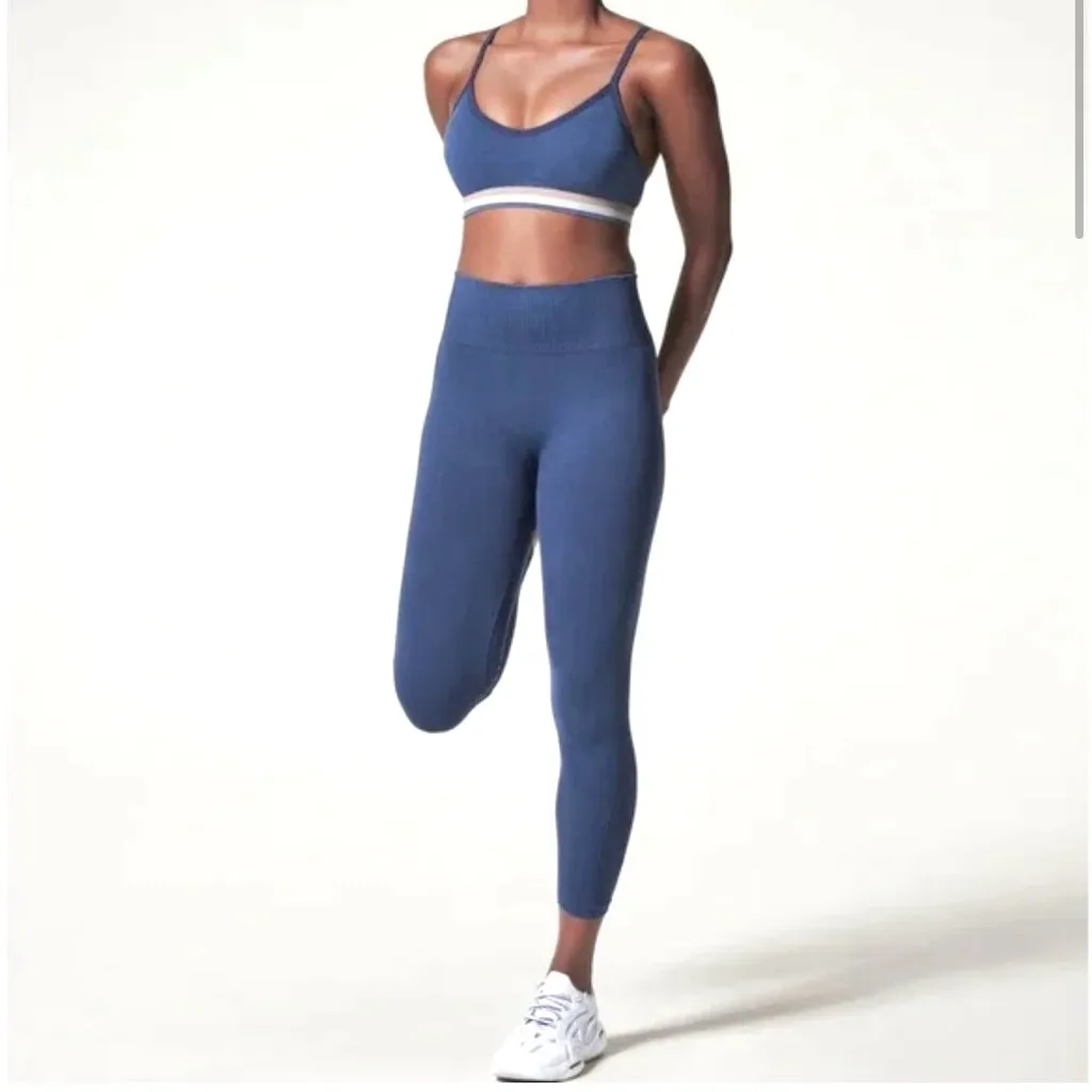 SPANX Soft Stretch Seamless Ribbed Leggings in Midnight Navy Small - Image 3