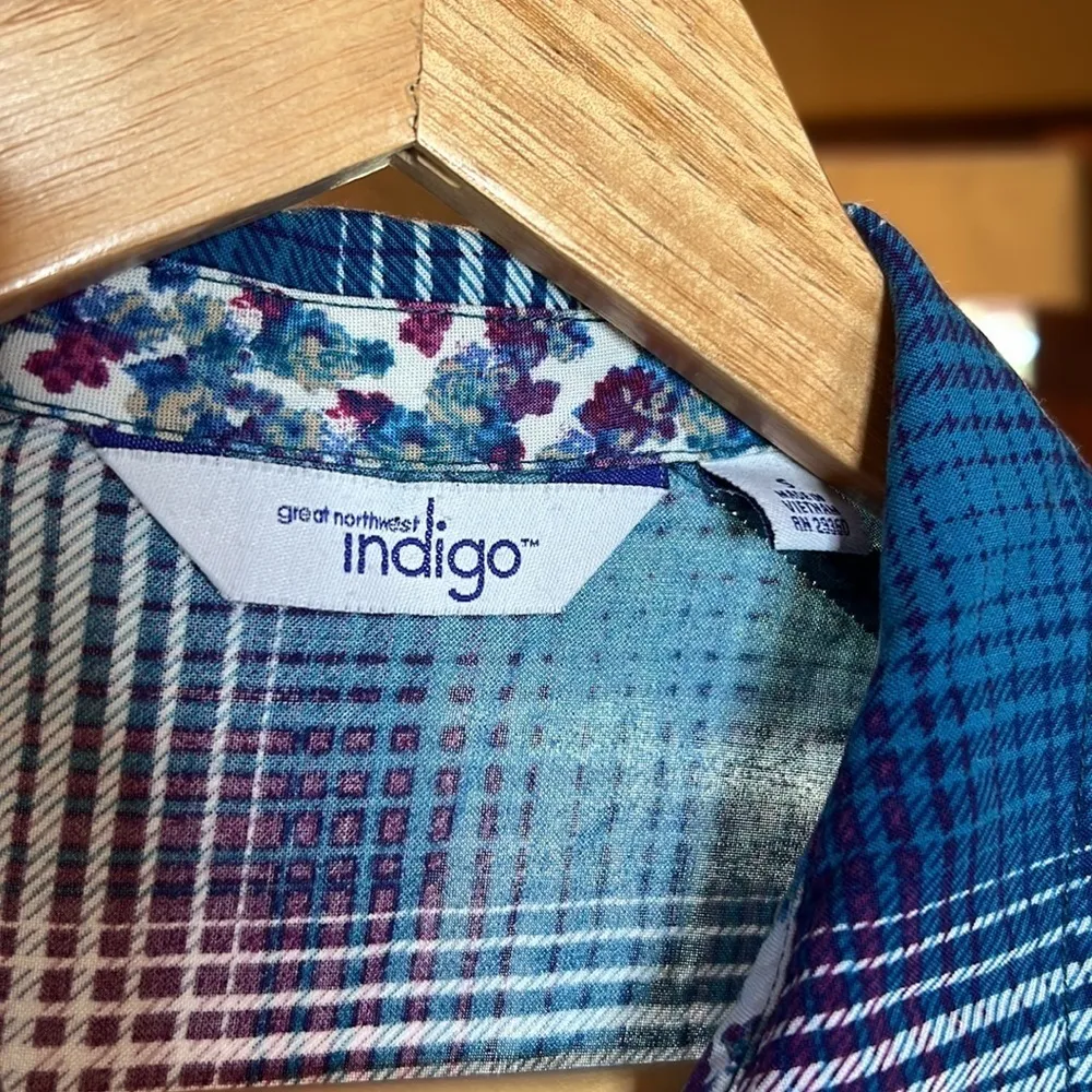 Great Northwest Indigo Cap Sleeve Button-Up Shirt - Women's Size Small- EUC - Image 3