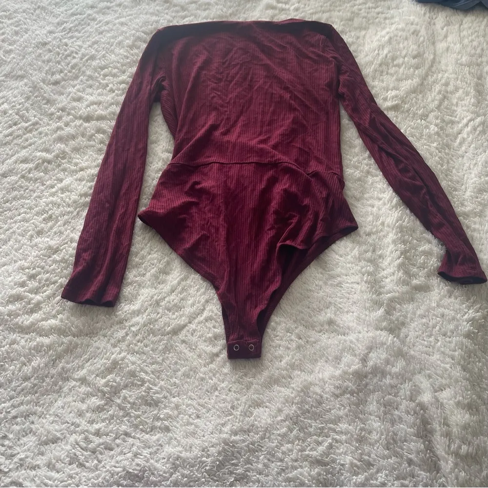 Forever 21 Red Long Sleeve Ribbed Bodysuit - Image 4