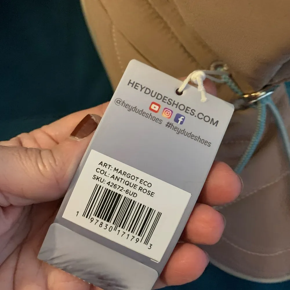 NEW Hey Dude Woman’s Size 9 Margot Eco Bootie Boot Antique Rose Water Resistant - Image 9