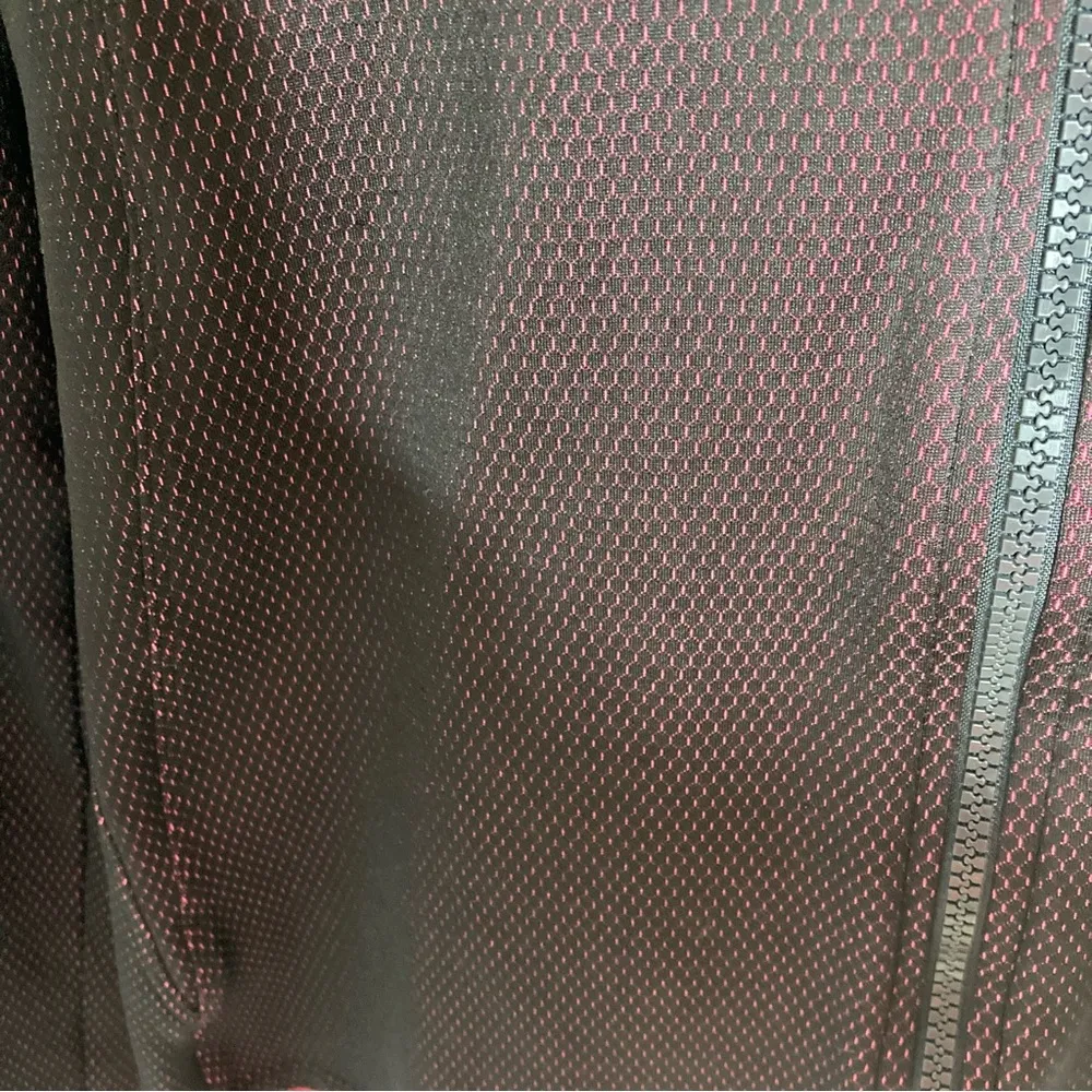 Under Armour Black and Pink Zip Up Hoodie Medium - Image 5