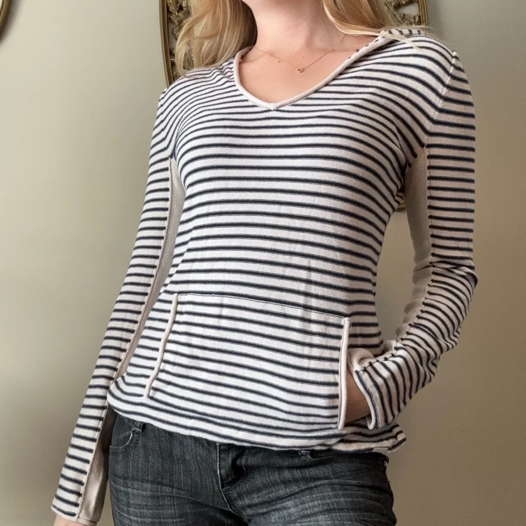 Roxy Striped V-Neck Hoodie - Image 7