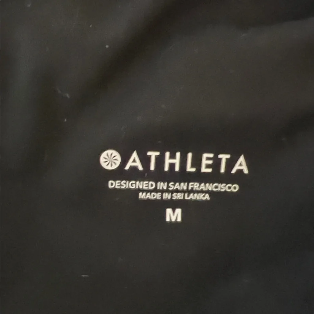 Athleta Black Conscious Crop Sports Bra Size Medium - Image 7