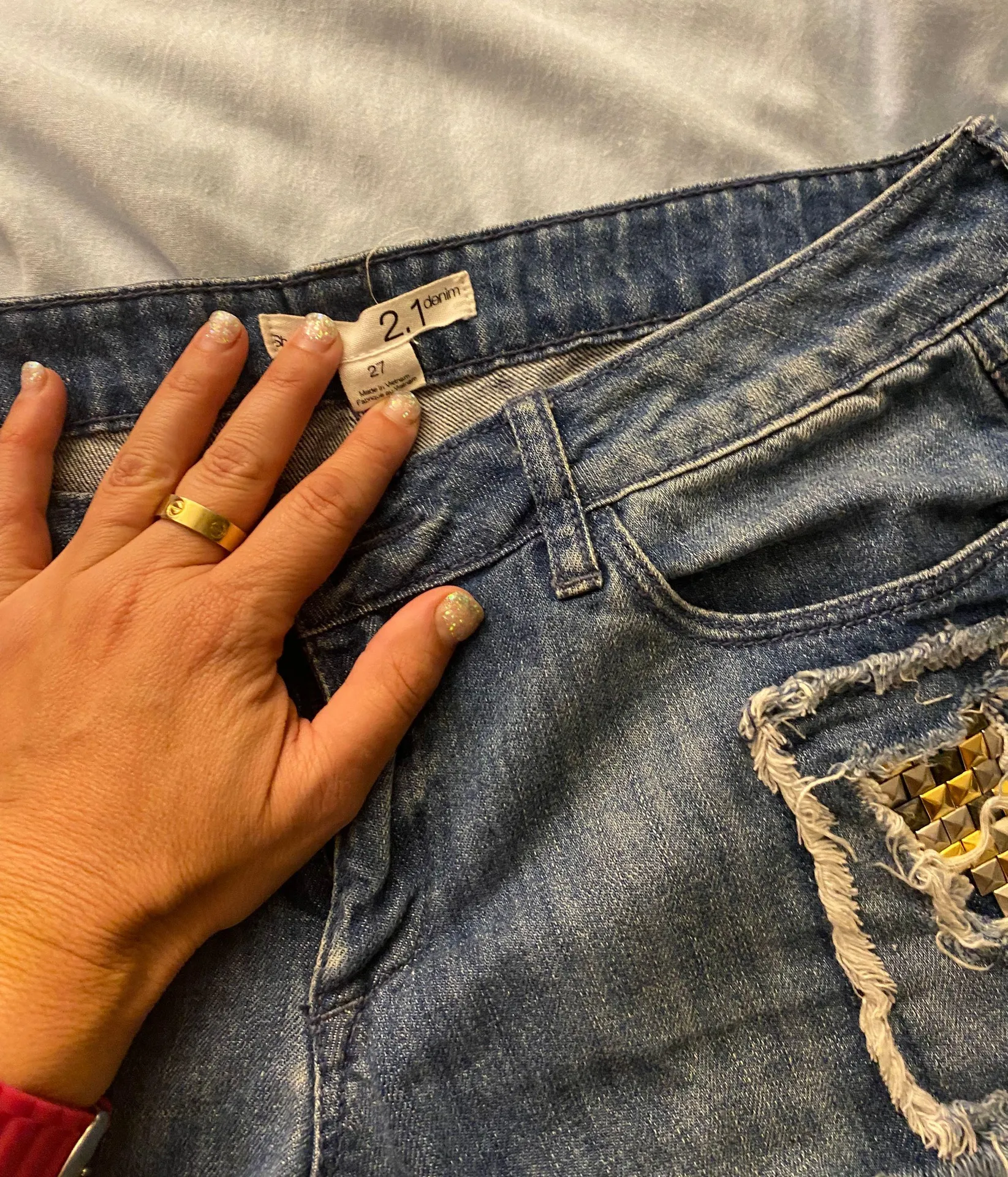 Jean Shorts With Rock Studs - Image 4
