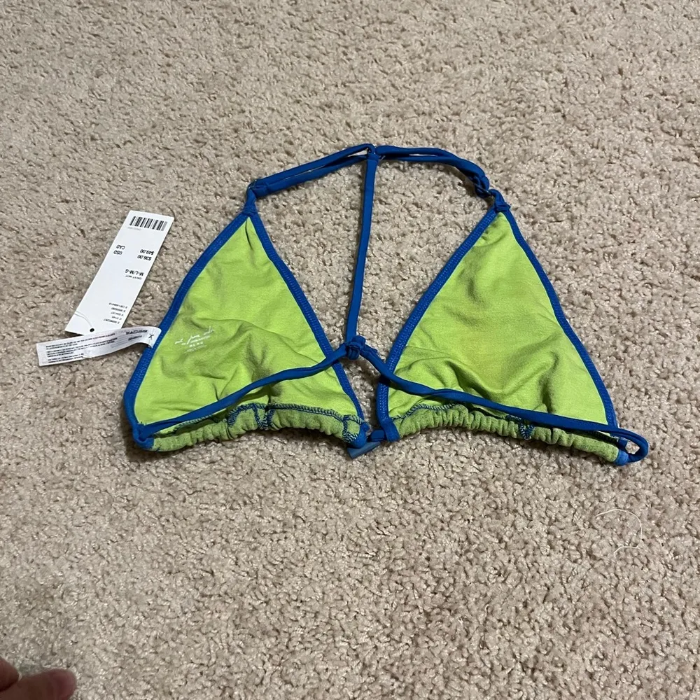 Out from under green and blue off shore triangle bikini top never worn M/L - Image 4