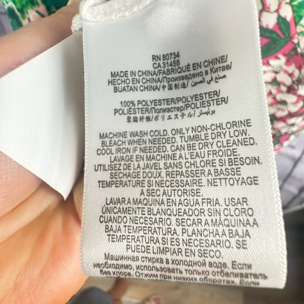 BCBGMAXAZRIA || Cora Floral Top. Sz. XS || Kelly Green Combo || NWT - Image 9