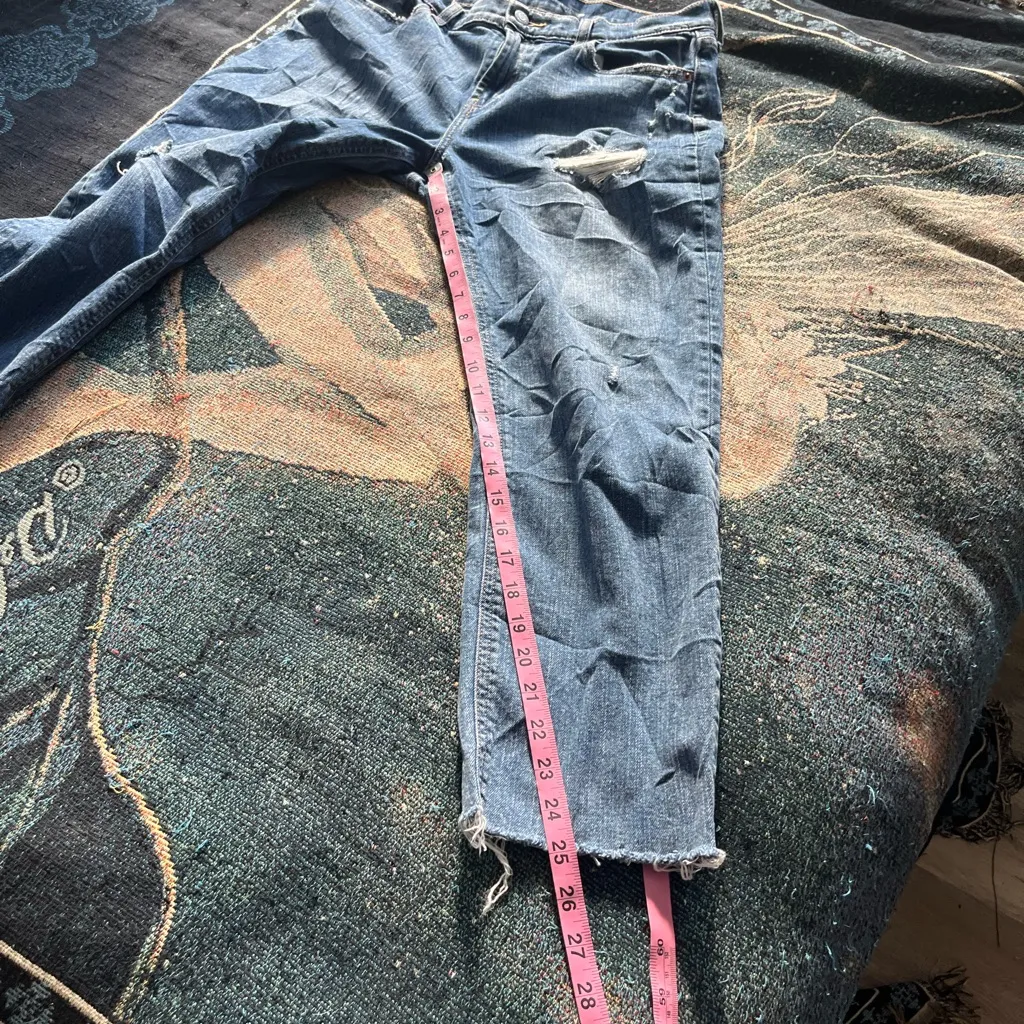 Old Navy High Rise Boyfriend Distressed Blue Jeans Women’s 6 Capri Raw Hem Y2K - Image 10