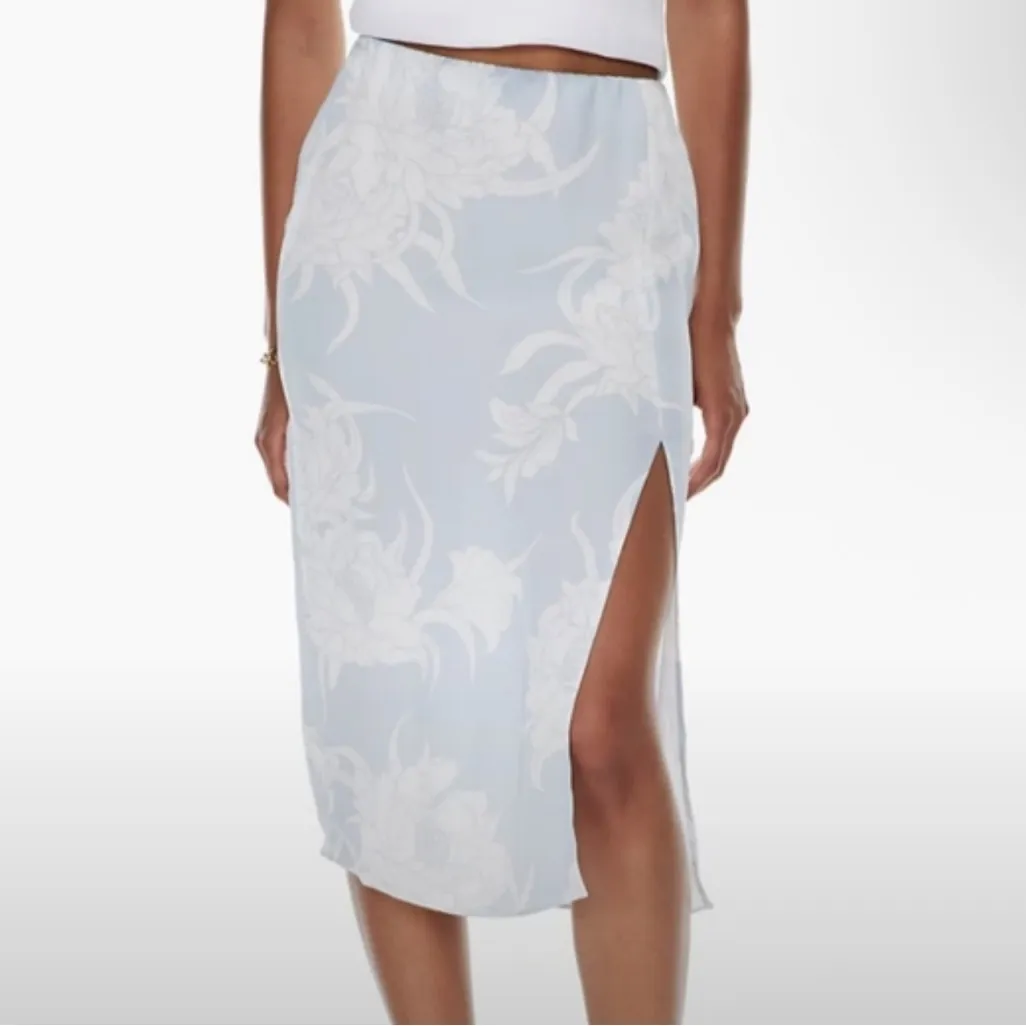 Aritzia Babaton Eames Skirt in Blue/Silver - Image 13