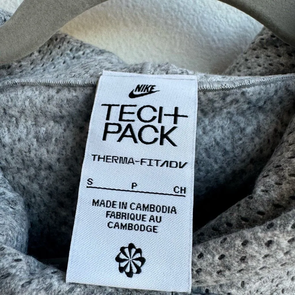 NWT Nike Forward Hoodie Tech Pack Therma-FIT Oversized Pullover Size Small - Image 4