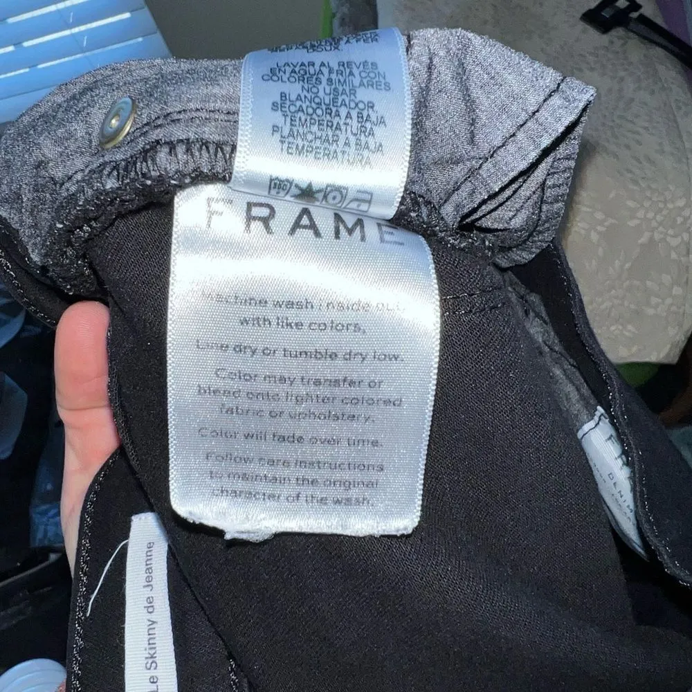 Black Le Skinny de Jeanne in Film Noir Wash Size 27 Rise 8.5” - Image 9