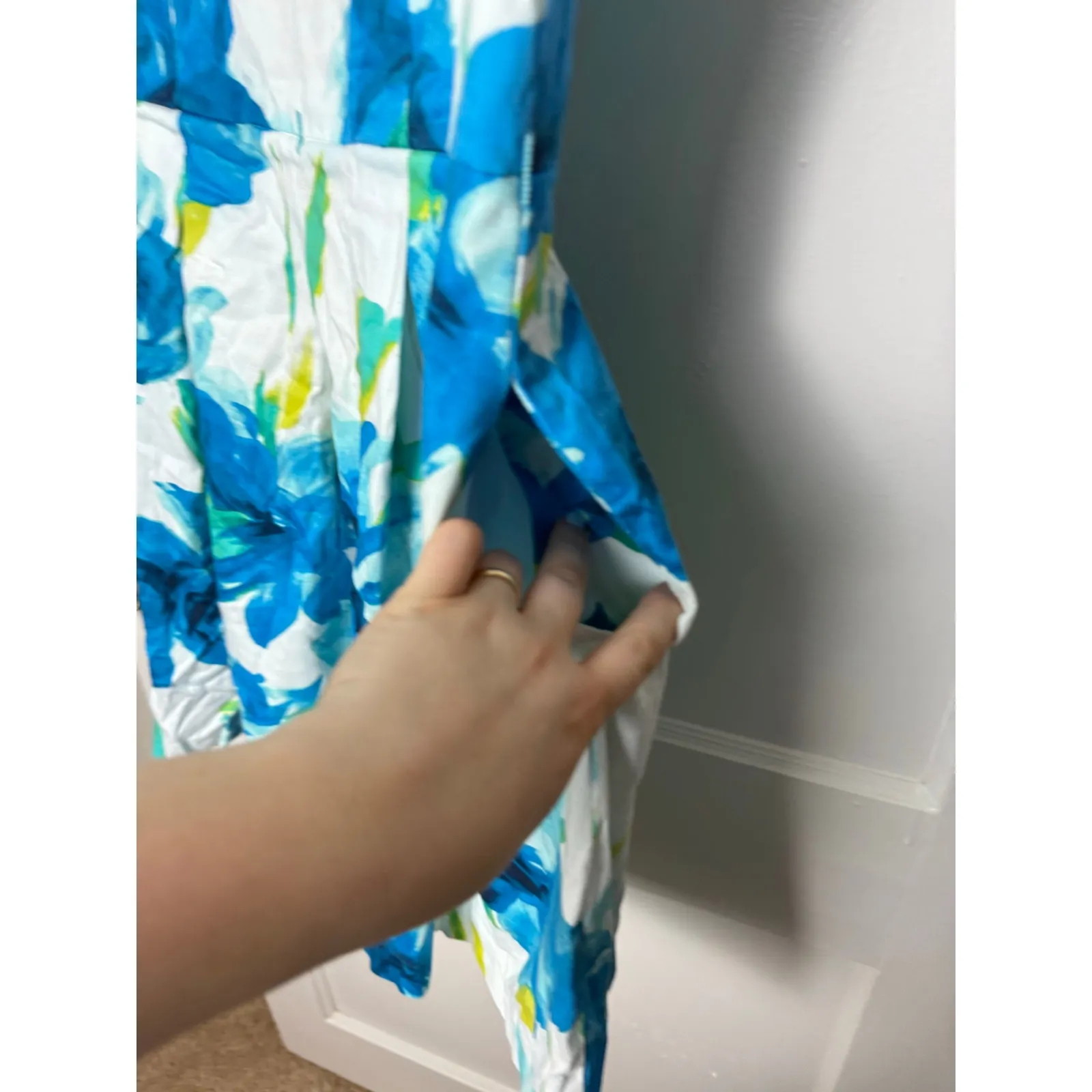 Dressbarn Dress Women's 10 Blue White Short A-line Sleeveless Pleated Dressy - Image 5