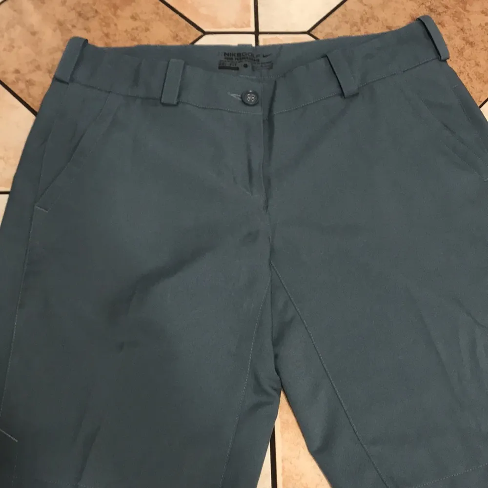 Nike golf tour performance lightweight athletic  shorts size 8 - Image 2