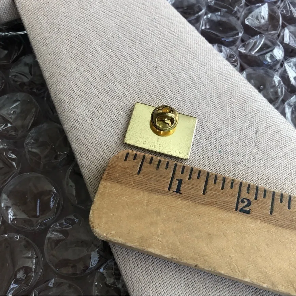 Vintage USA Flag 2000 Pin - Image 3