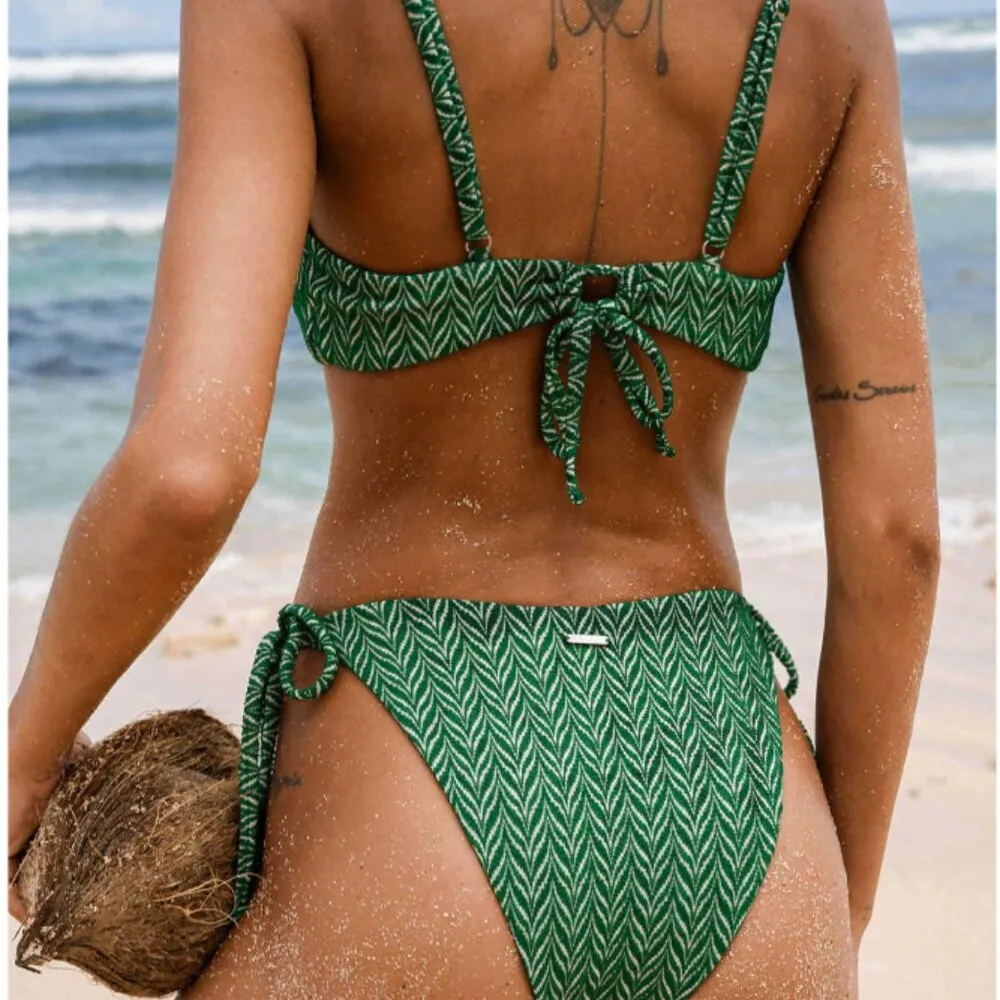 BERLOOK Reversible Geometric Textured Knot TOP AND BOTTOM 20 Green Size L - Image 2