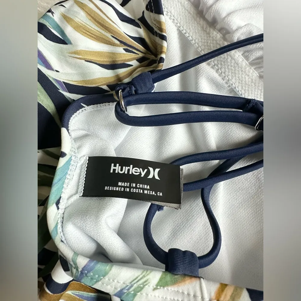 NEW Hurley strappy one piece swimsuit - Image 7