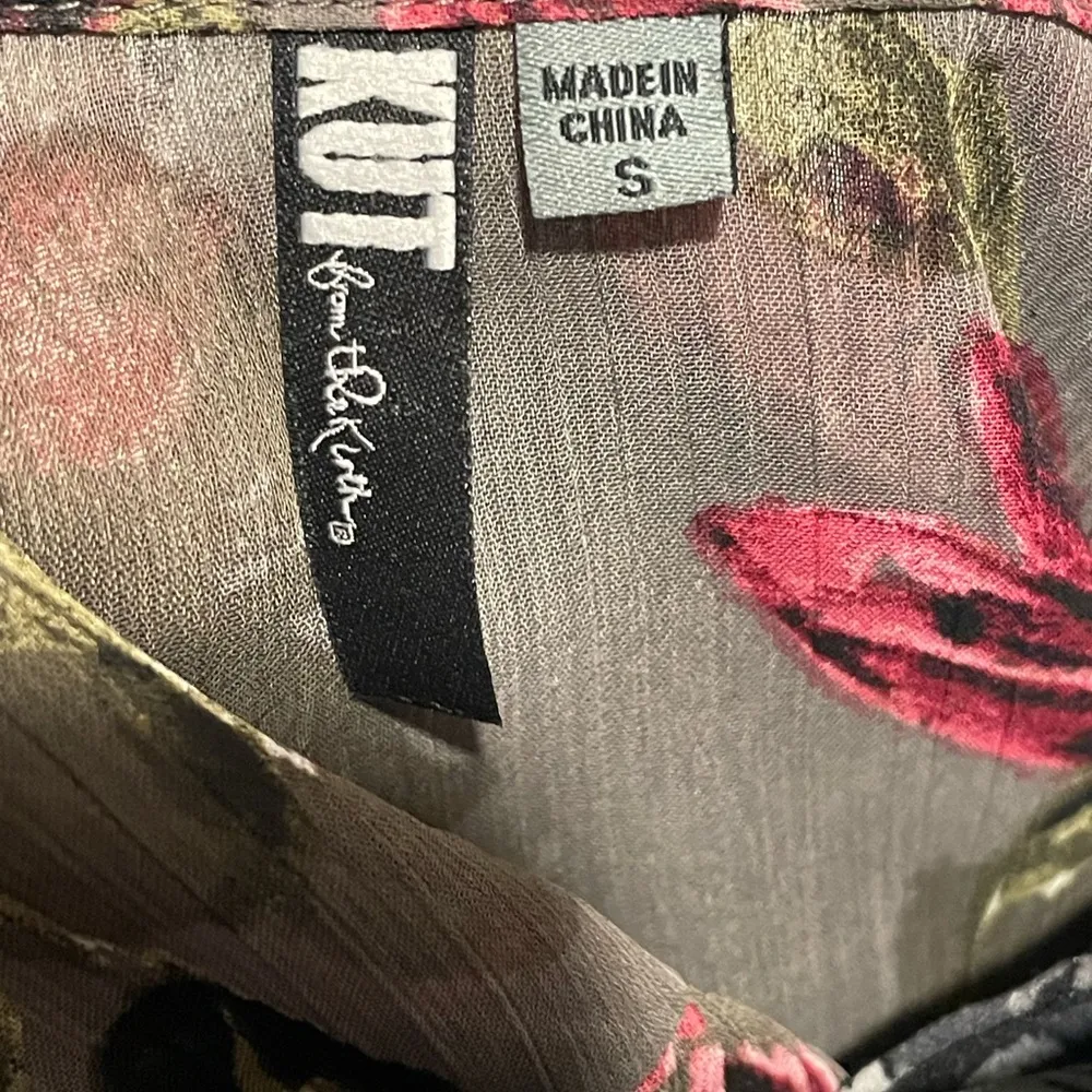 Kut from the Kloth - Sinclaire Floral Blouse size small - Image 6