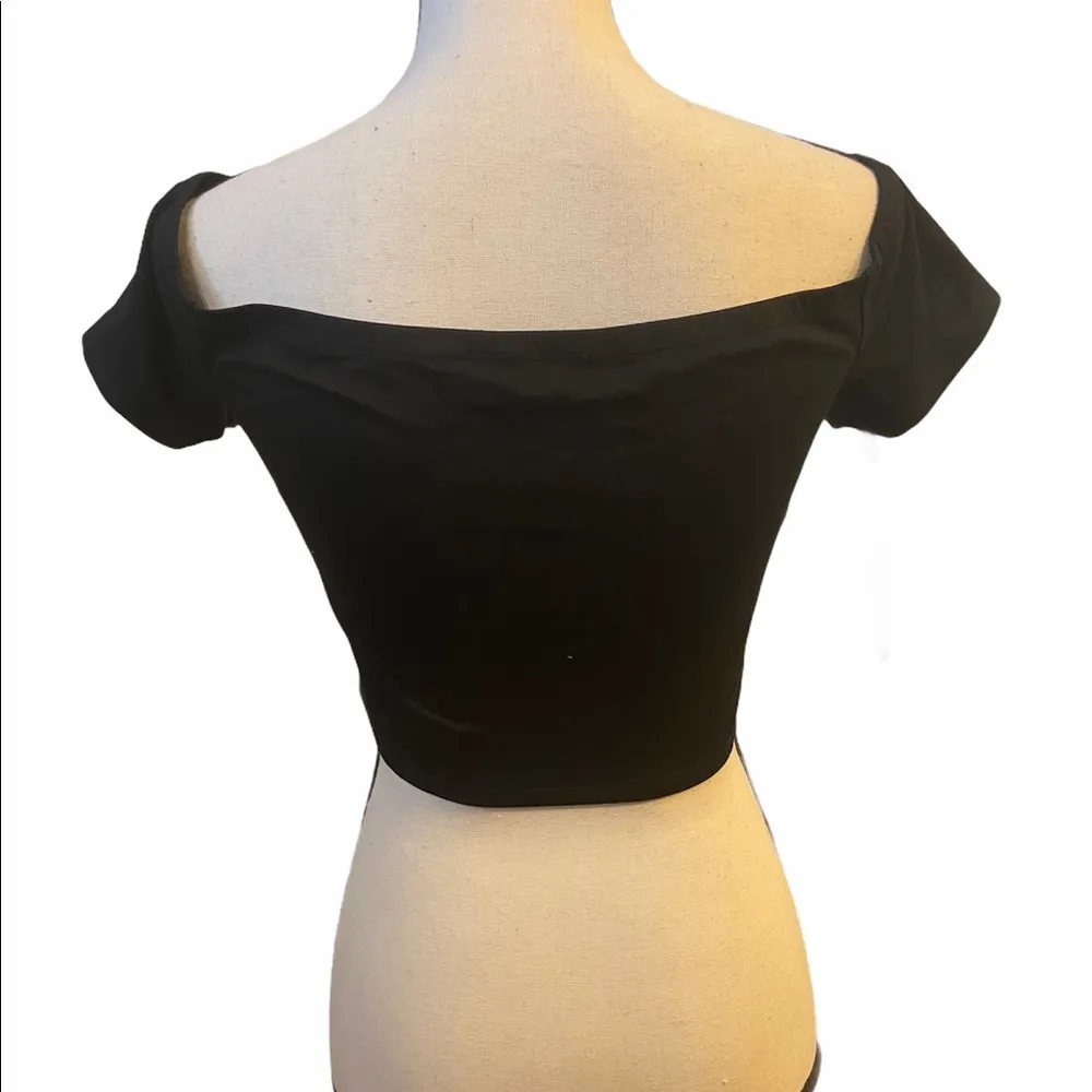 NWT by the way. black lace up front M crop top. - Image 2