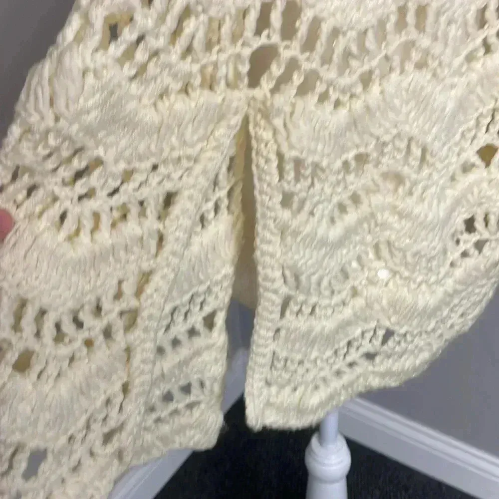 Vintage Handmade Crochet Poncho Cape Button closure One Size Off White Ivory - Image 4