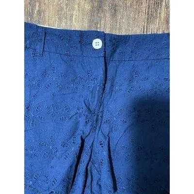 NWT Crown & Ivy Shelby Scallop Navy shorts size 8 - Image 3