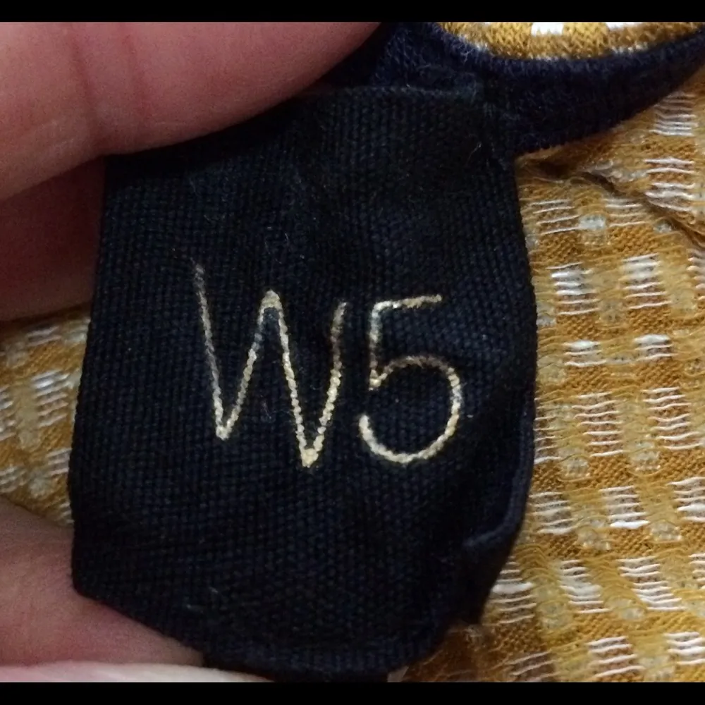W5  Front Knot Twist Top - Image 3